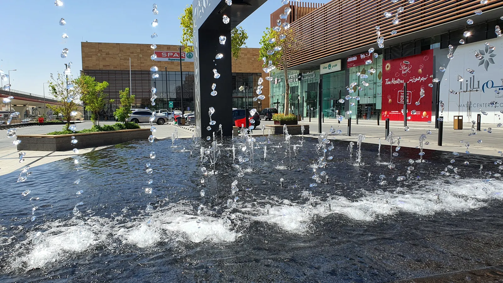 Fountain in operation outside the mall entrance